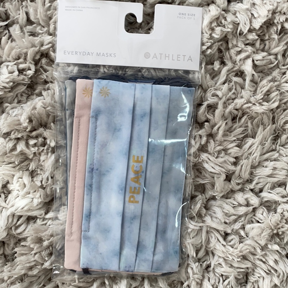 New athleta everyday KIND PEACE LOVE pack 5 face masks 😷 peace love kindness